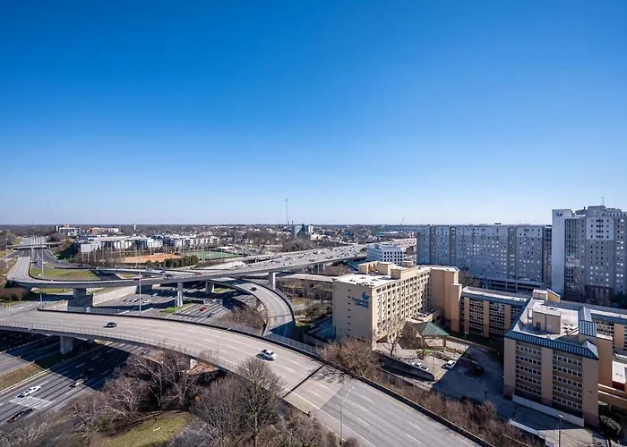 Atlanta Downtown! High Rise! Onsite Parking Lm1903